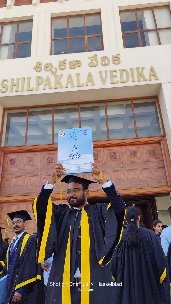 chikyala_abhi's tweet photo. TO ALL THOSE WHO SAID YOU CANNOT DO IT, THANKYOU 👑
CA CHIKYALA ABHINAV KUMAR❤️
#convocation23 #icai #CA #chateredaccountant #proudmoment https://t.co/e1DoHi8waA