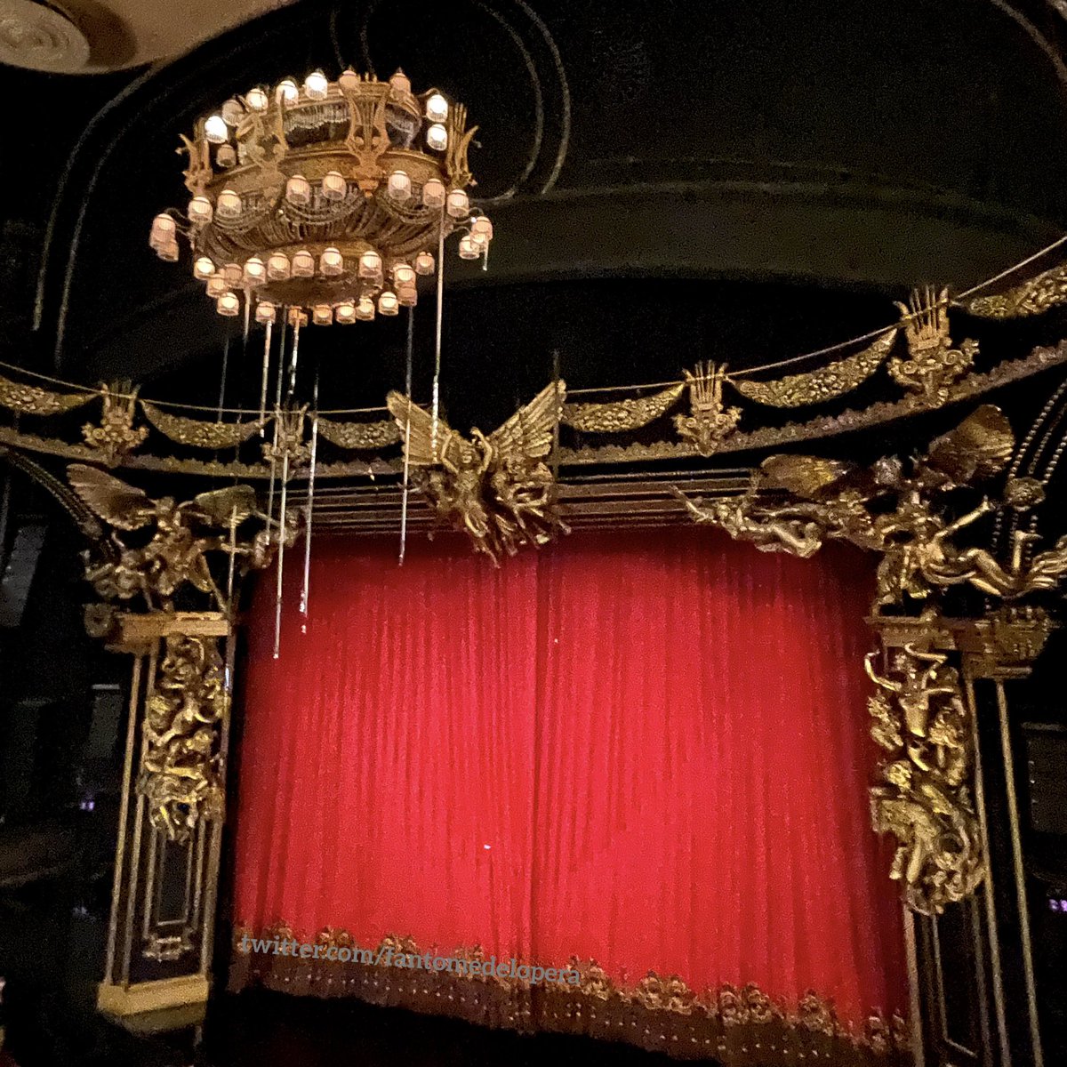 fantomedelopera's tweet photo. The famous chandelier at @PhantomBway covered in confetti from #Phantom35 celebrations this week. #PhantomoftheOpera https://t.co/lzbGX19lvf