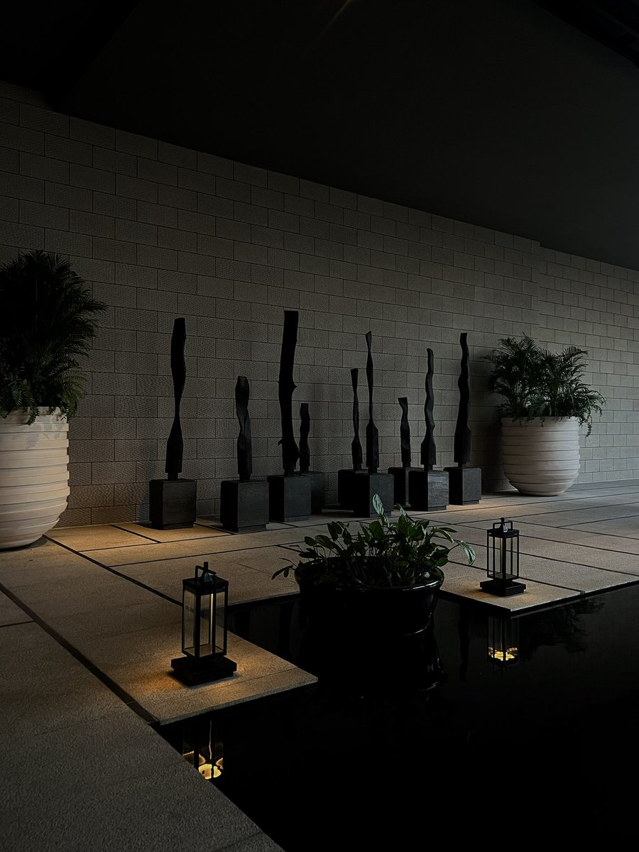 Reviewhaifung tweet media