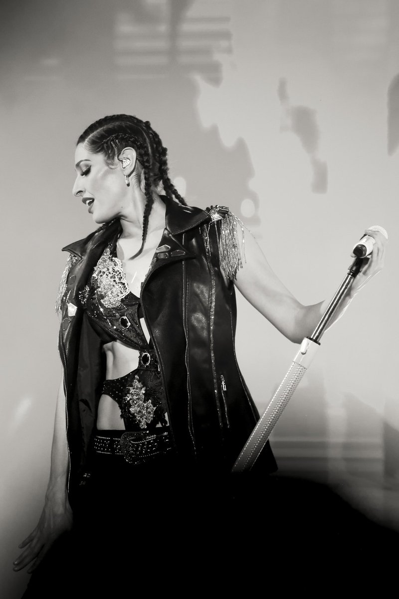haashoficial's tweet photo. Feliz cumpleaños a mi hermana y mejor amiga! Mi vida es inmensamente más feliz porque estás en ella!! 🙏🏻 Te amo. ❤️ #HBDAsh 🫶🏻 https://t.co/PT8El0ufy0
