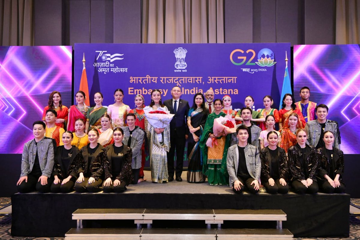 indembastana's tweet photo. #RepublicDay2023 reception by the Embassy! 🇮🇳

Cultural performance ‘Samanvay (Harmony), presented by @ICCR_Astana , captivated and enthralled the audience. 

It demonstrated the harmonious merging of many classical, folk, and contemporary Indian dance forms. @MEAIndia https://t.co/rLHedRscXL