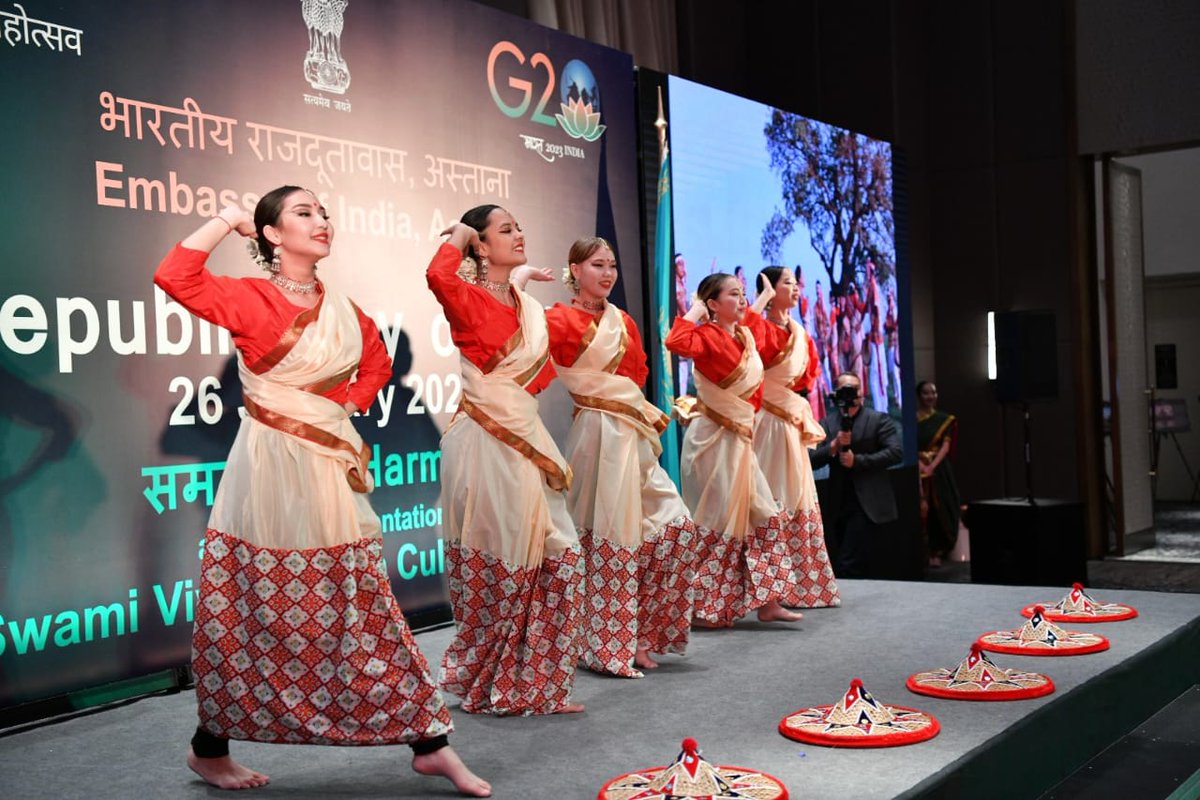 indembastana's tweet photo. #RepublicDay2023 reception by the Embassy! 🇮🇳

Cultural performance ‘Samanvay (Harmony), presented by @ICCR_Astana , captivated and enthralled the audience. 

It demonstrated the harmonious merging of many classical, folk, and contemporary Indian dance forms. @MEAIndia https://t.co/rLHedRscXL