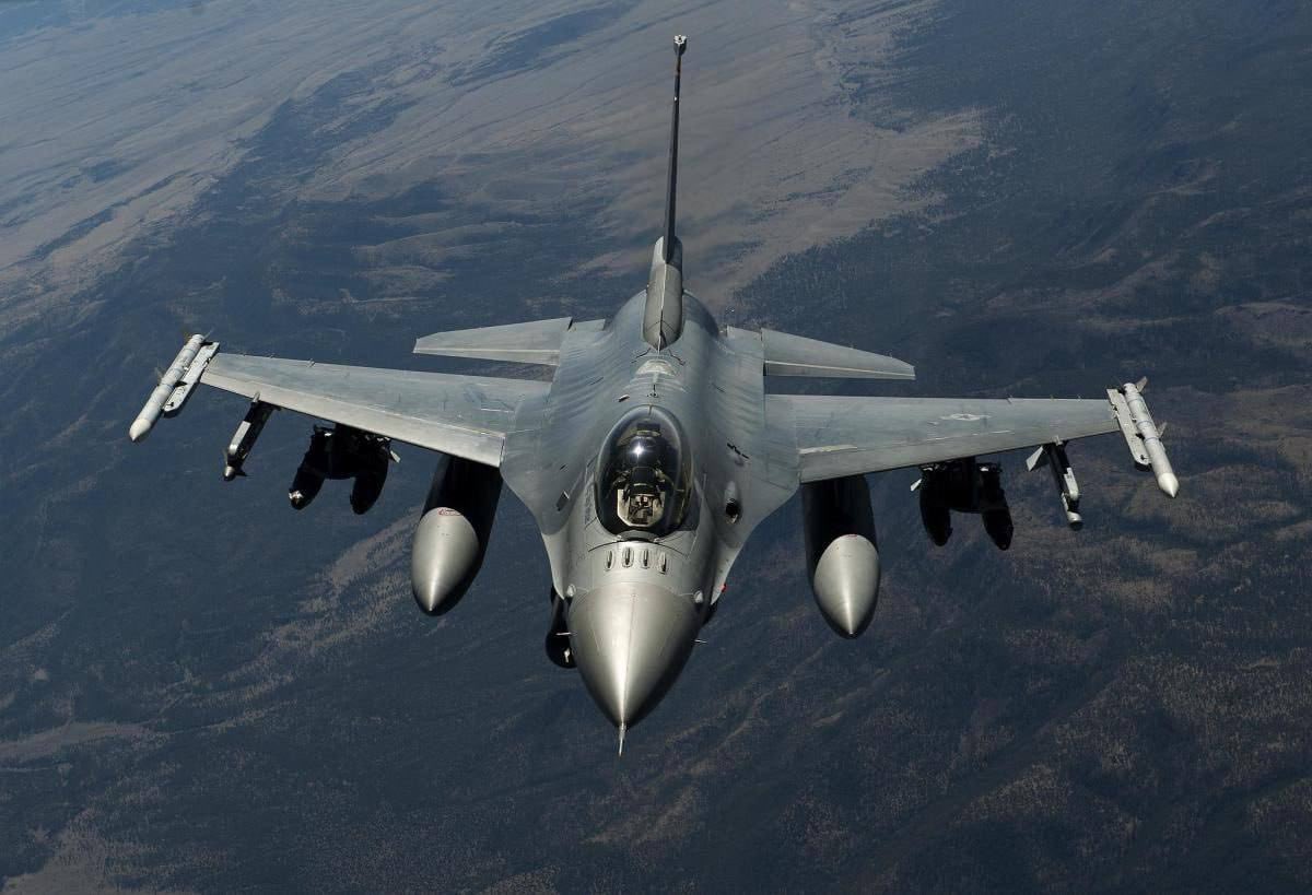 American 🇺🇸 senators are calling for the transfer of F-16s and ATACMS to Ukraine 🇺🇦.