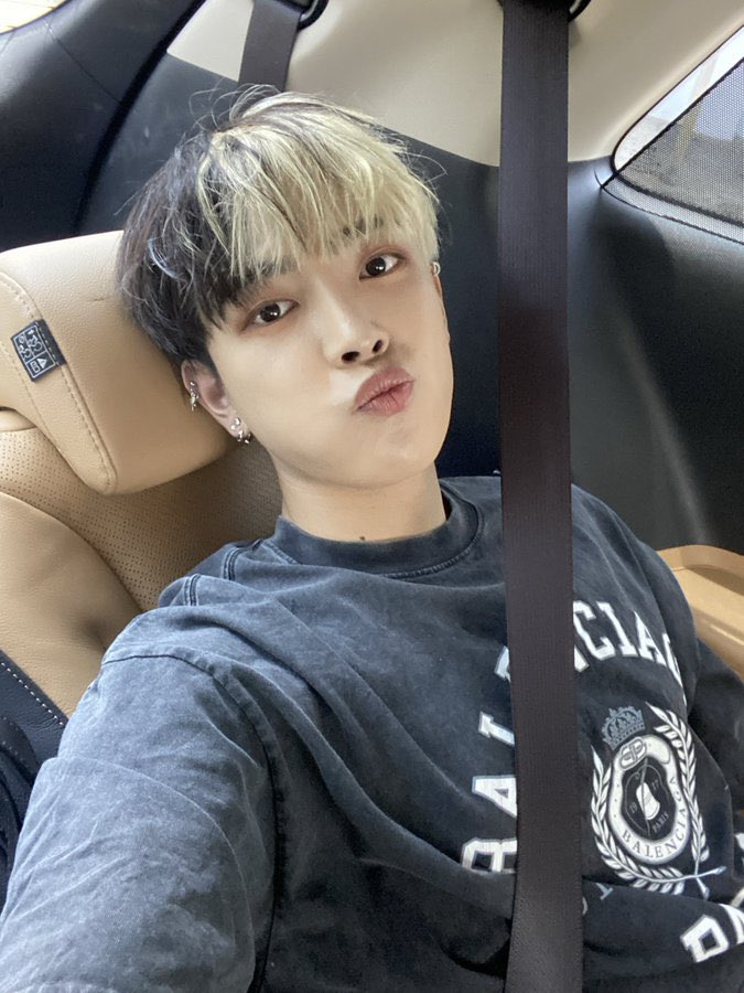 hongseIca's tweet photo. https://t.co/YuqenJMYnM