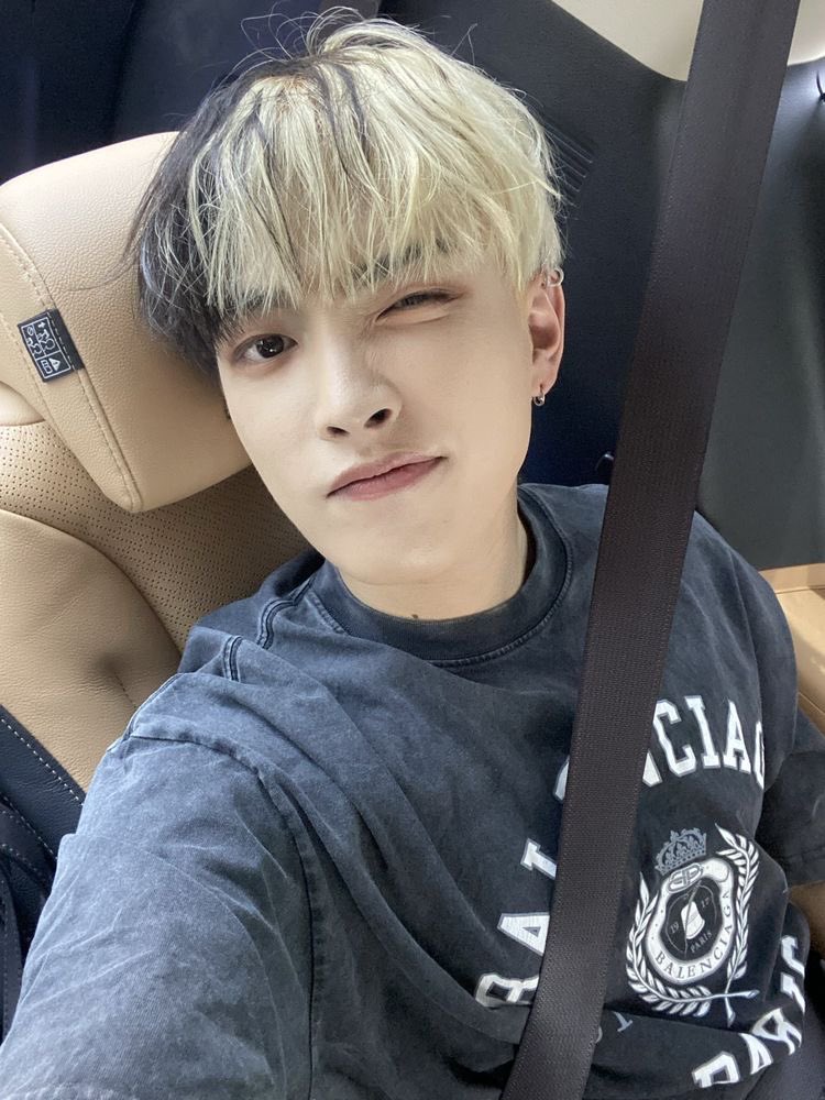 hongseIca's tweet photo. https://t.co/YuqenJMYnM