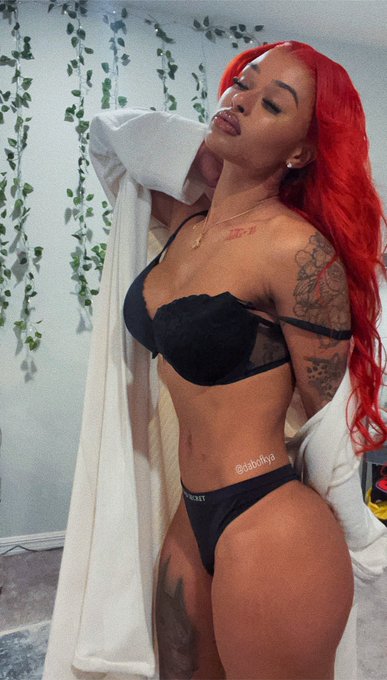 ❤️ https://t.co/jAQT9BOHAF<a href="/tag/shakethatasssaturday"class="tags"><span>#shakethatasssaturday</span></a>