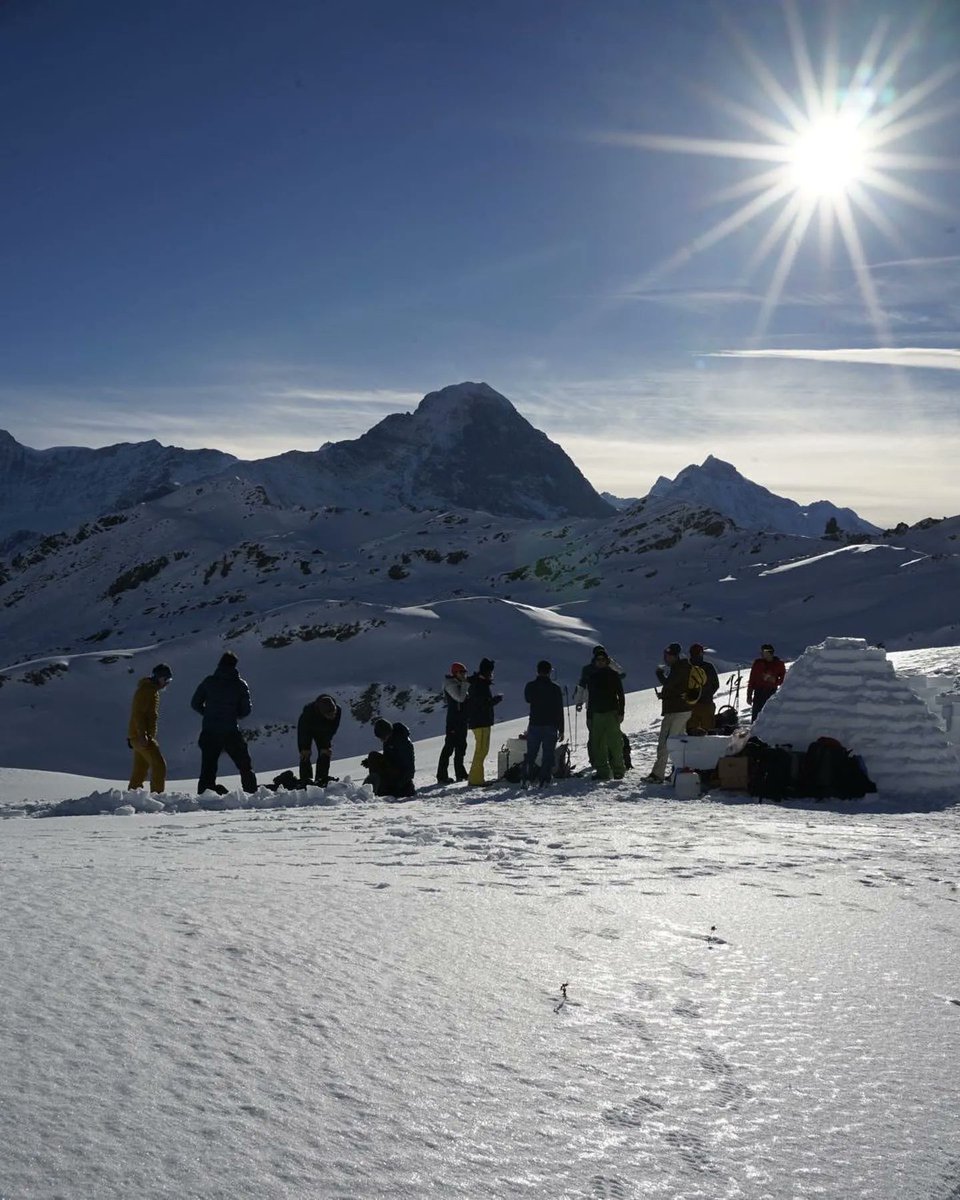 GrindelwaldCH's tweet photo. Die Jahreszeitenshow «SRF bi de Lüt – Live» ist zu Gast in Grindelwald🏔️ Bist Du dabei am Samstag, 28. Januar 2023? https://t.co/bbWCqONQu6

Heute Freitag, 27. Januar 23 findet um 19.00 Uhr eine Durchlaufprobe statt. Wir freuen uns auf Zuschauer  
@SRF @JungfrauRegion ❄️ https://t.co/rO311t3OVm