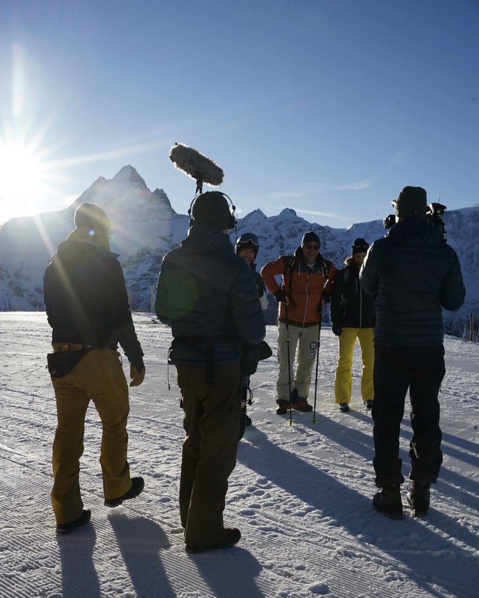 GrindelwaldCH's tweet photo. Die Jahreszeitenshow «SRF bi de Lüt – Live» ist zu Gast in Grindelwald🏔️ Bist Du dabei am Samstag, 28. Januar 2023? https://t.co/bbWCqONQu6

Heute Freitag, 27. Januar 23 findet um 19.00 Uhr eine Durchlaufprobe statt. Wir freuen uns auf Zuschauer  
@SRF @JungfrauRegion ❄️ https://t.co/rO311t3OVm