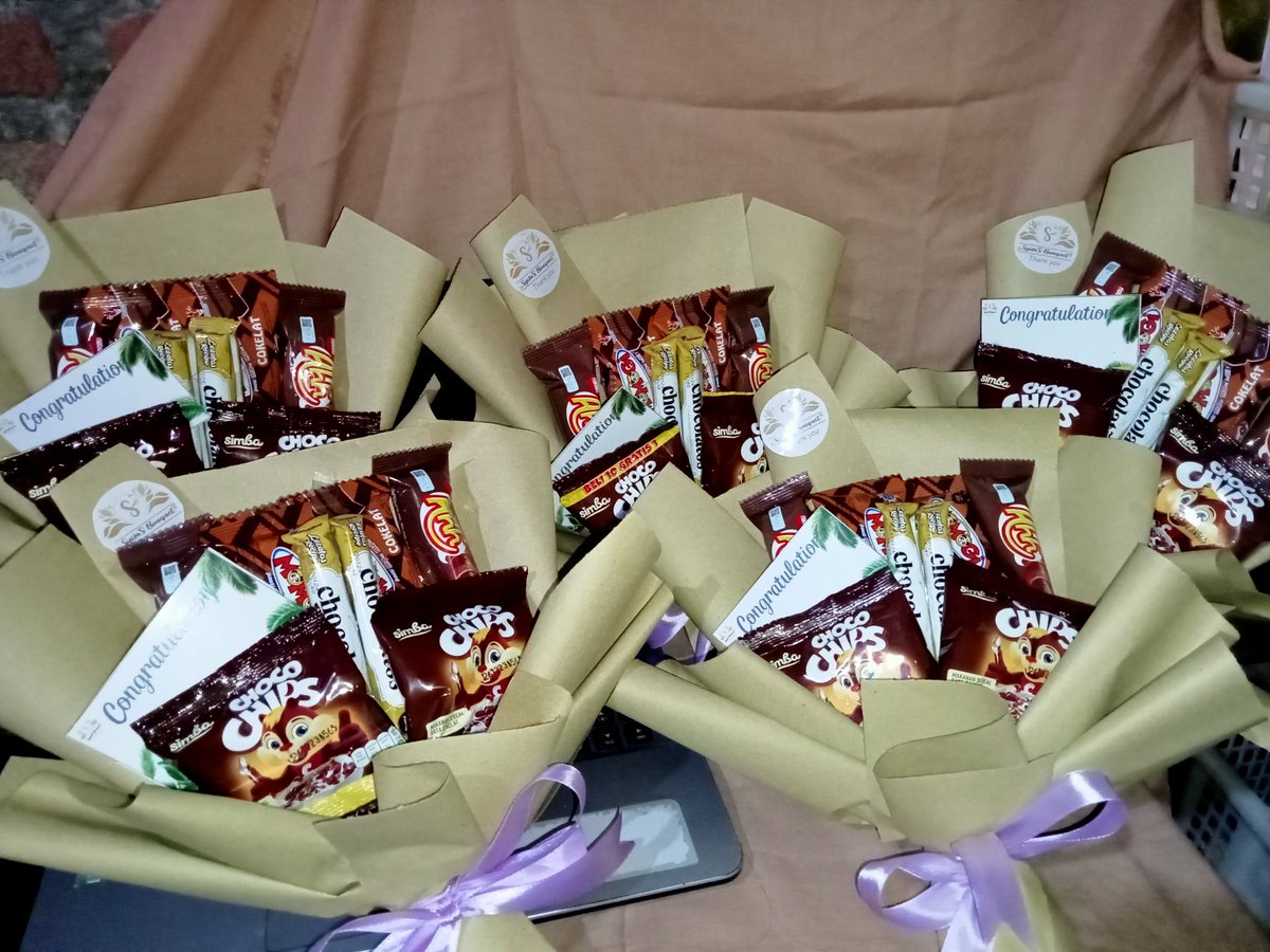 syifassweet's tweet photo. Halo Sahabat Syifa'S Bouquet
READY HARI INI YUK GERCEP!!!
📌 Tembalang, Semarang ➡ COD /deliv gojek
💲 Harga Mulai 15k
💕 FREE GREETING CARD #undiphits #buketundip #buketsemarangmurah #buketmurah #polinnes #poltekkes #udinus #unisula #undaris #untag
#unisbank #usm #uinwalisongo https://t.co/hMpYhp1oMG