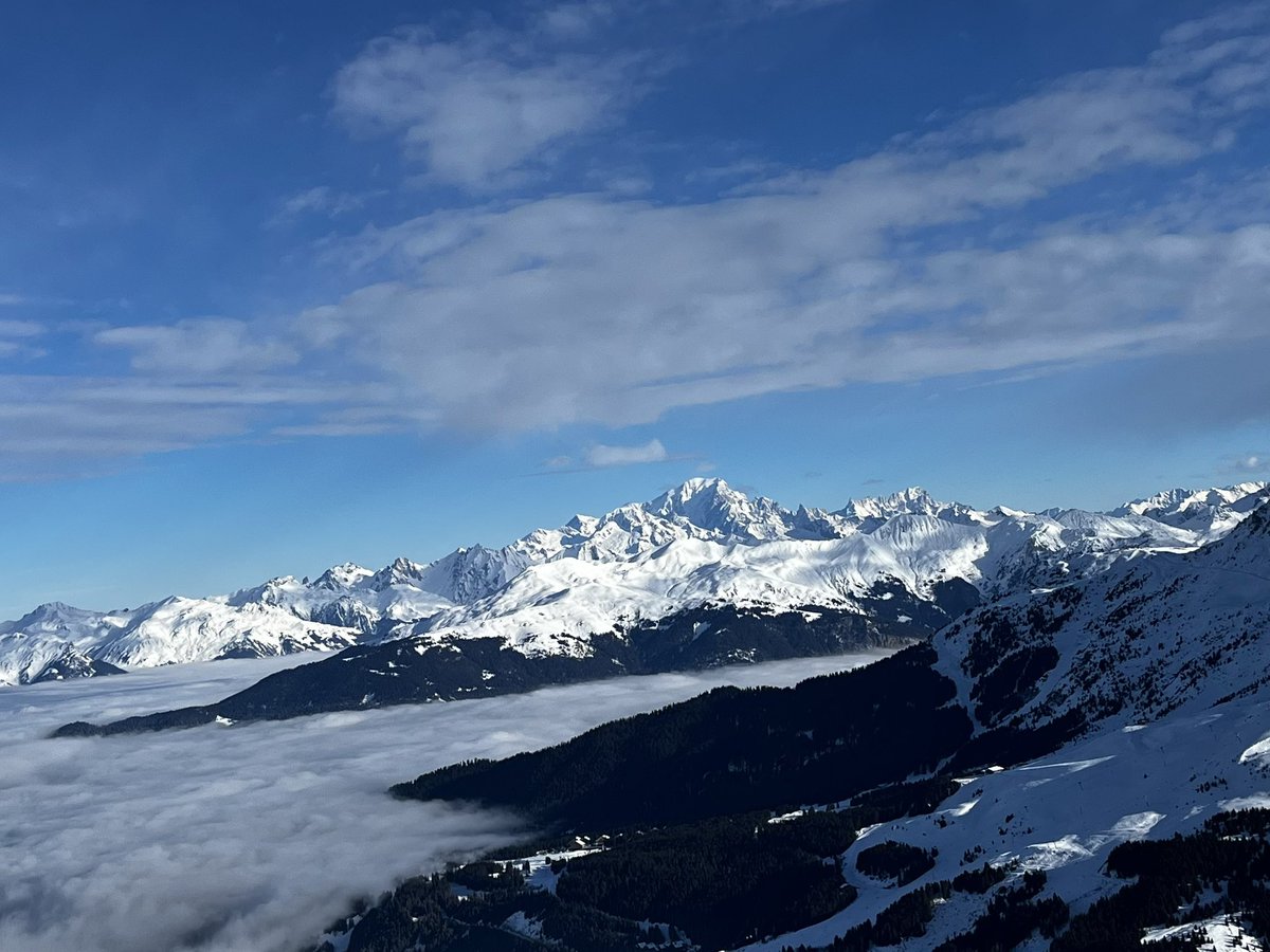 kirby_pj's tweet image. Another mer de nuages - fortunately webcams mean cloud in village should not put one off #3v #saintmartin