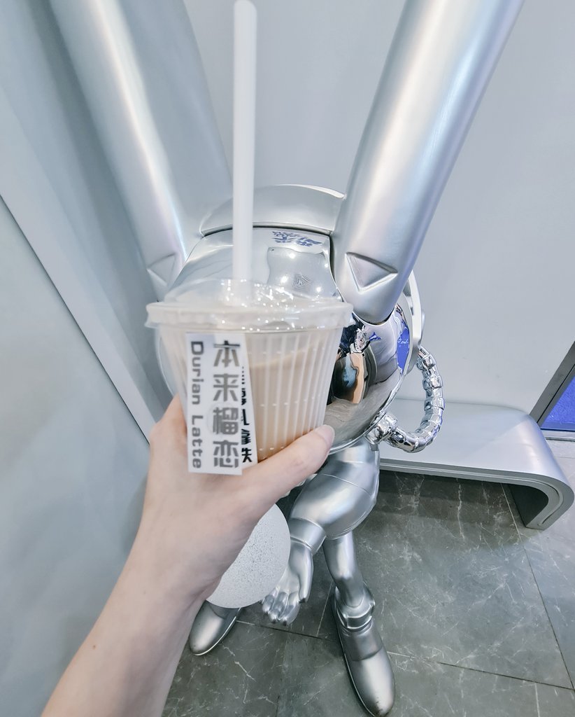 The rabbit astronaut reminds me of <a href="/FMRKOSMO/">Full Metal Rabbit - $KOSMO Official 🇯🇵</a> n <a href="/ZababitsNFT/">Zababits NFT | Stay Tuned</a> 
🐰🐰😛 <a href="/lazydizzy420/">Disko Squeaker 🇹🇼 🦍</a> @SadeemAhmedRana