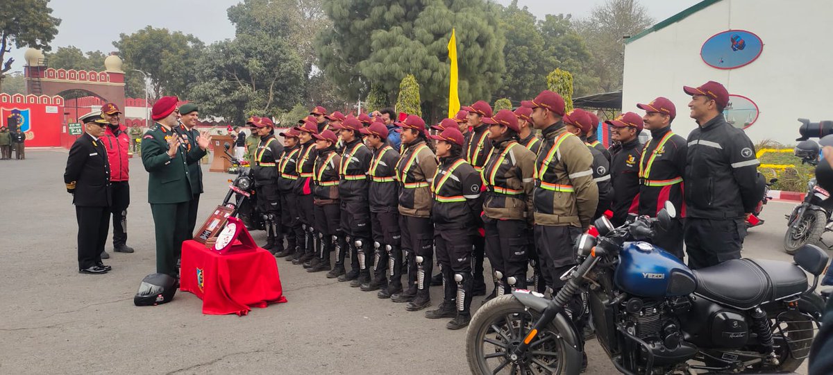 solanki_kunika's tweet photo. KhushKishmati Hi Nahi...Sazish Chahiye Upar Wale Ki..Tab Ada Hote Hai..Yeshe Chuninda Lamhe 😌💖💝🙏🎉🥳🎊❤️🇮🇳❤️ @HQ_DG_NCC #ZimesariWaliKhushiKeMoke #KarHarMedanFateh #DandiSeDelhi #SoltToSoftWare #jawayezdimotorcycles https://t.co/t9TRFi1Qcv
