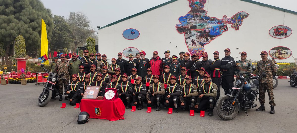 solanki_kunika's tweet photo. KhushKishmati Hi Nahi...Sazish Chahiye Upar Wale Ki..Tab Ada Hote Hai..Yeshe Chuninda Lamhe 😌💖💝🙏🎉🥳🎊❤️🇮🇳❤️ @HQ_DG_NCC #ZimesariWaliKhushiKeMoke #KarHarMedanFateh #DandiSeDelhi #SoltToSoftWare #jawayezdimotorcycles https://t.co/t9TRFi1Qcv