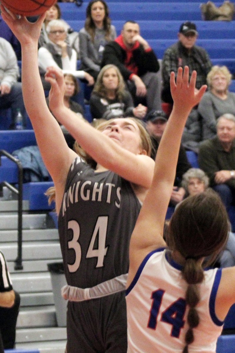 JournalHardin's tweet image. Elmwood-Murdock GBB ran away from Palmyra in the opening ten minutes. The Knights went ahead 8-0 in the first 1:54 and led 22-4 after the first quarter. E-M stretched the gap to 29-4 w/ three straight baskets to open the second quarter.
