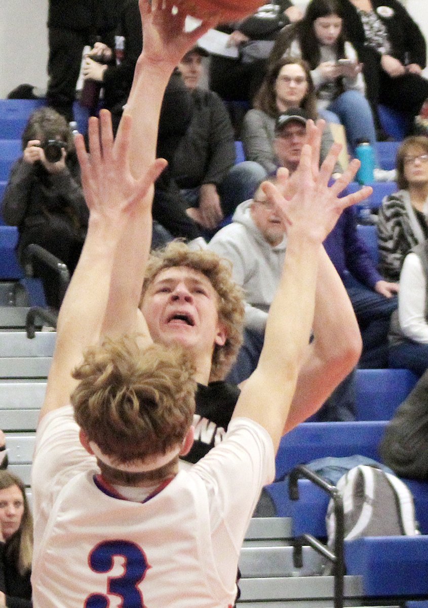 JournalHardin's tweet image. Elmwood-Murdock BBB def. Palmyra 51-48 tonight at Palmyra.
Elmwood-Murdock   12 10 13 16 - 51
Palmyra                          12 10 12 14 - 48