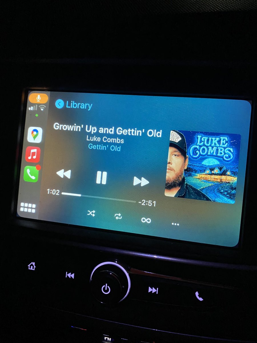 kell25's tweet photo. Just a nurse driving to work….who better than @lukecombs to share my journey with 🥰 https://t.co/JAxzgM9yTJ