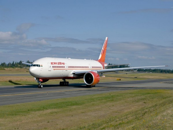 ani_digital's tweet photo. Air India finalising "historic" order of new aircraft to power future growth

Read @ANI Story | https://t.co/SG1otNRVoJ
#AirIndia #Finalising #historic #AircraftOrder #AirlineAnniversary https://t.co/KCsoCLQKT9