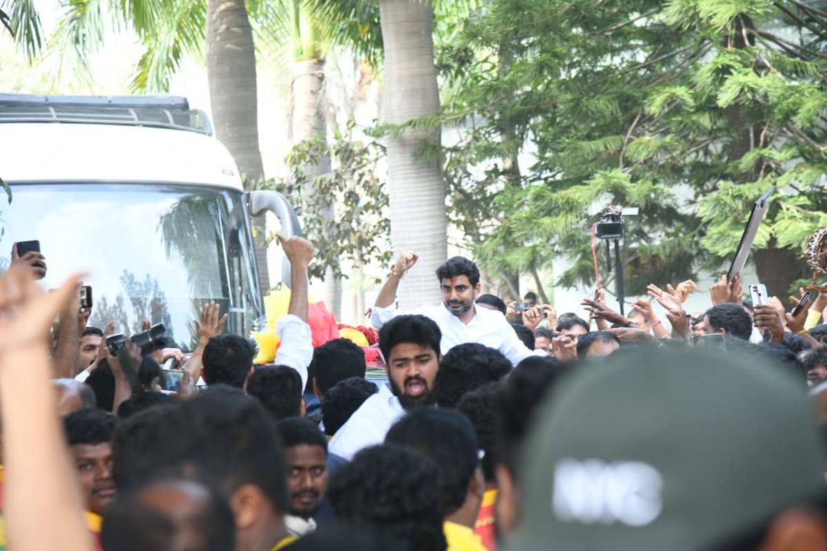 LokeshPadayatra's tweet photo. #LokeshYuvagalam https://t.co/TVCP60JBps