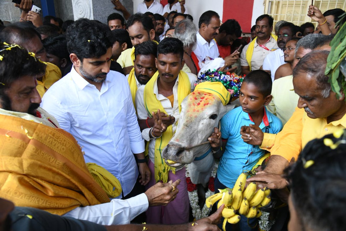 LokeshPadayatra's tweet photo. #LokeshYuvagalam https://t.co/TVCP60JBps