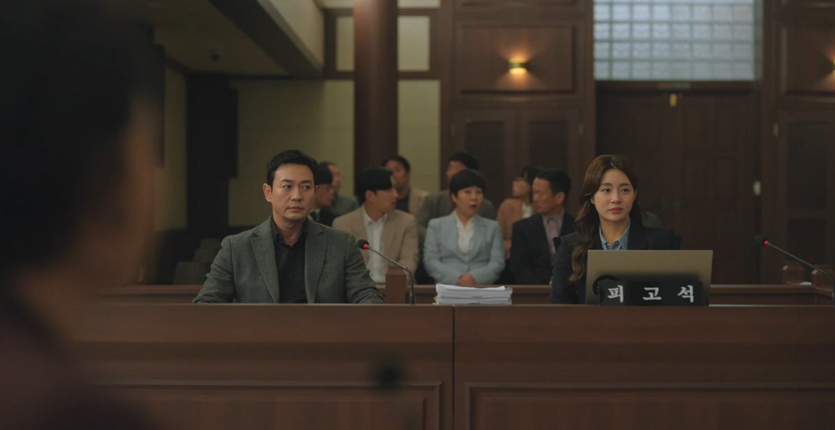 i3jky's tweet photo. *spoiler*
i feel bad for him :( his wife cheated on him with his manager ☹️
#strangersagainep1 https://t.co/ptrZwiKot9
