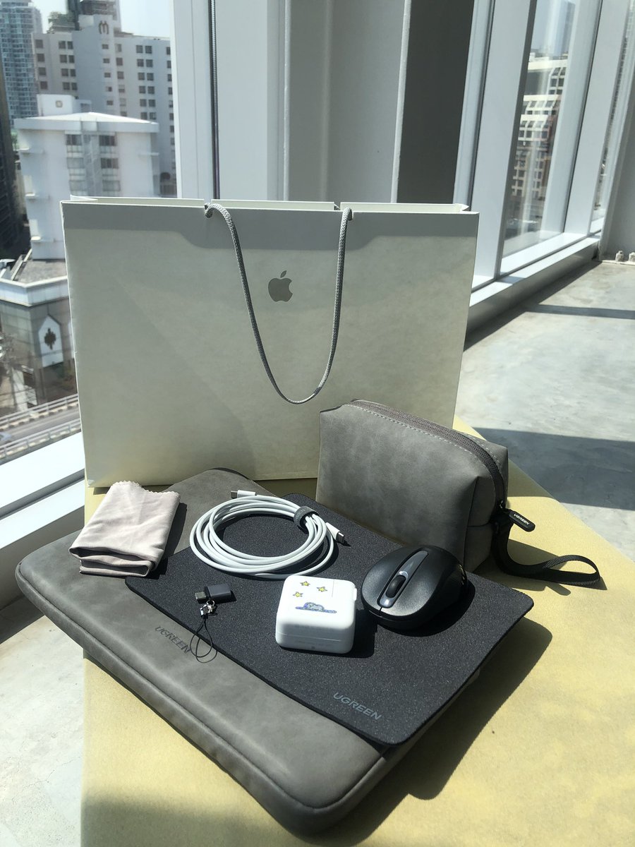 nn28769's tweet photo. ส่งต่อ macbook air m1 2020 8/256GB space grey สภาพดี ใช้น้อย ไม่เคยตก ใส่เคส ติดฟิล์ม รอบชาร์จ 26รอบ สุขภาพแบต100% ซื้อ 7/6/22 ประกันยาวๆถึง6/6/25 นัดรับสามย่านมิตรทาวน์ ของแถมตามภาพ 26,000฿ สอบถามเพิ่มเติม line : uiqoow #MacBookAirM1 #macbookair #ส่งต่อmacbook #macbookมือสอง https://t.co/wcfkNkqNkw