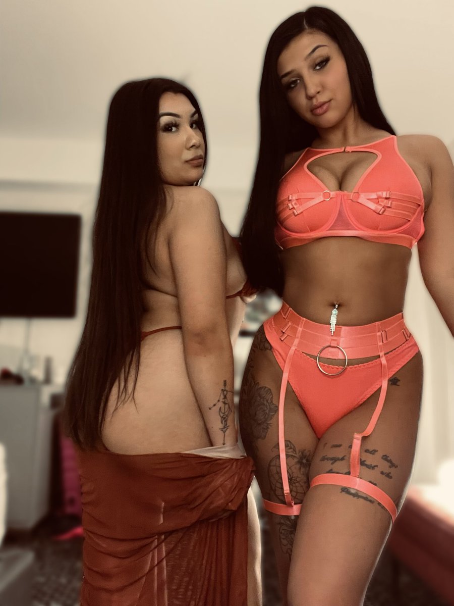 randaoffic's tweet photo. Us or your wife ? #FreakyGirl #SisterWivesTLC #baddiesonly #NastyFreak https://t.co/YiZlMVFu1J