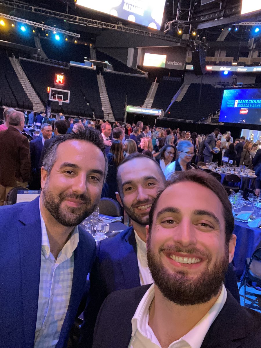 Andrew James tweet media