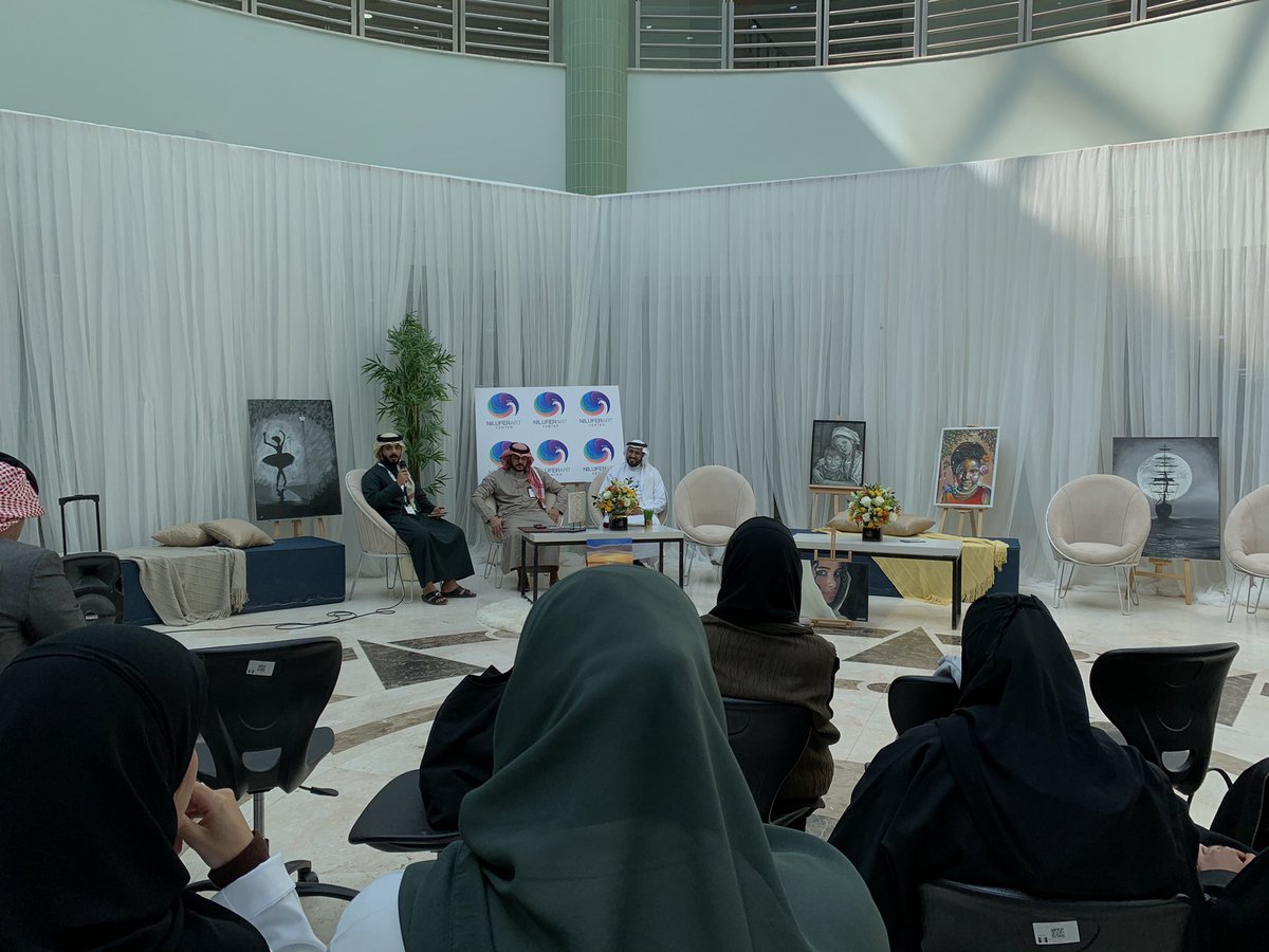 salam_ut's tweet photo. جانب من جلسات التواصل الحضاري ضمن معرض #مبادرة_سلام 🤩👏🏻
بالتعاون مع كرسي الأمير فهد بن سلطان لدراسة قضايا الشباب وتنميتهم و مركز الملك عبدالعزيز للحوار الوطني

#تبوك_التسامح
#سفراء_الوسطية https://t.co/DFwYTDWWfr