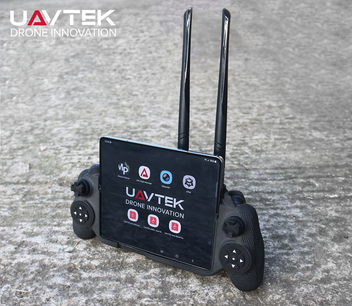 uavtek's tweet photo. Our foldable controller which offers a larger screen, enhancing flight experience and viewing capabilities.
#uavtek #foldable #controller #droneinnovation #new #drone #technology #readyforflight https://t.co/BcRFkJGc7u