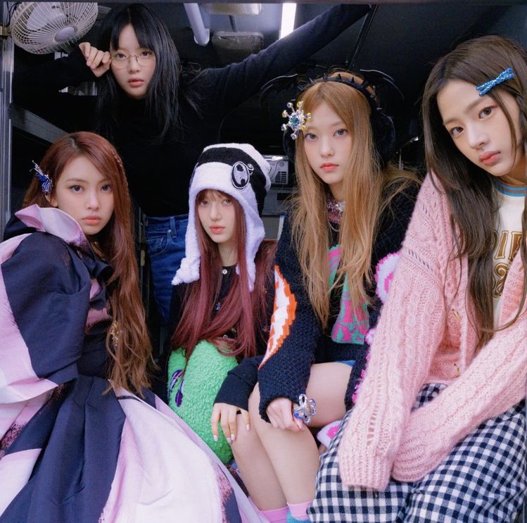 [📢] Mubank Tag Event!

✨Drop the tags NOW for SPECIAL MC Minji and NewJeans on MusicBank ‼️

🕔5:05PM KST
LIVE on KBSWORLDTV YouTube

MUSICBANK SPECIAL MC MINJI
#MC민지x뮤뱅
NEWJEANS ON MUSICBANK
#NewJeansOnMubank
<a href="/NewJeans_ADOR/">NewJeans</a>