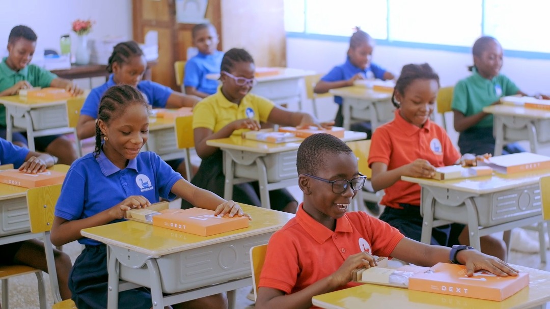 jeffery0z's tweet photo. When you realised that, one stubborn concept once taught, was just straightforward practically using some unsophisticated tools the Excitement alone!
Wait no longer, let's change Ghana together with the Elsie Effah Kaufmann Foundation.❤️
#EEKF 
#LessTalkMoreAction
#NowOrNever https://t.co/we2MtYCfIY