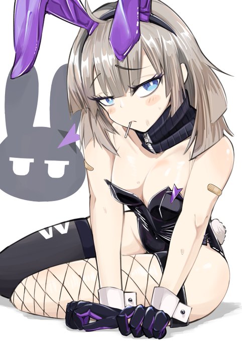 AA-12「なんで私までこんな格好しなきゃいけないんだ...」 