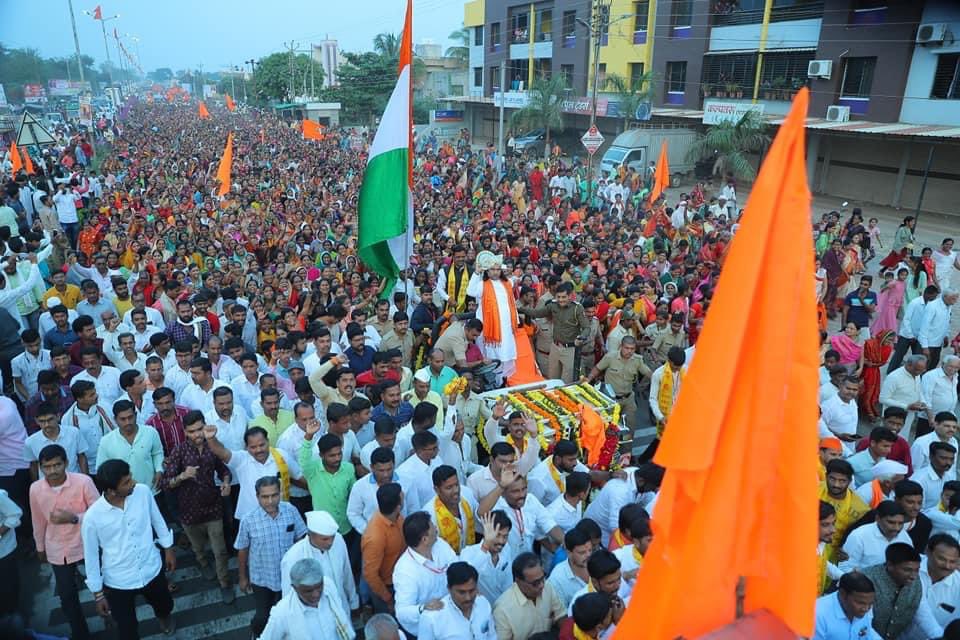 DN_Thakur_Ji's tweet photo. 26 जनवरी के दिन वैजापुर (औरंगाबाद), महाराष्ट्र में #कथा के बाद #देश भक्ति एवं #सनातन जागृति यात्रा निकाली. आओ मिलकर हम हिन्दू राष्ट्र बनाएं ॥… https://t.co/hWF7cNugEs