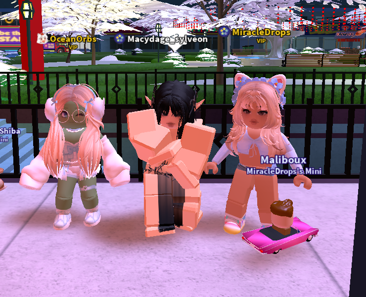 soapcii's tweet photo. I met @OceanOrbsRBX and @MiracleDropsRBX on robeats I'm literally so lucky I adore yall both <3 https://t.co/MOPxs2cFE0