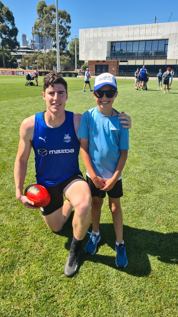 APBilly's tweet photo. Great morning at Arden St today. Shout out to Hamish Free for inviting Finn for a kick, thank you, he loved it. And George Wardlaw for some contested work! https://t.co/XVKQPf4MSG