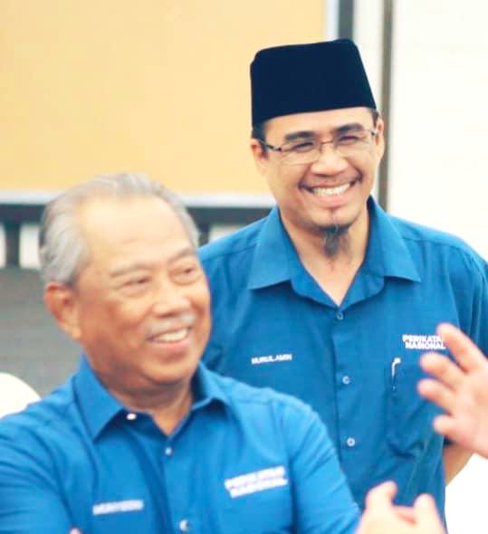 Zaman Abah dulu, rakyat banyak senyum, dapat macam-macam..kwsp, moratorium, pinjaman mikrokredit..suhu politik pun tak sepanas macam hari ni.. celoteh Abah pasal Makcik Kiah masih segar dalam ingatan rakyat