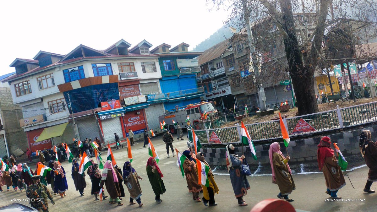 Hassen_Wadiyan's tweet photo. The #74thRepublicDay was celebrated at #Kupwara  by the #IndianArmy with great enthusiasm and nationalistic fervor...🇮🇳🇮🇳🇮🇳

#MasabaGupta #KashmirFiles #KashmiriPandits #Kashmir #GodKabir_NirvanaDiwas01  #YuvaGalamPadayatra #भारतीयसेना #WhatTheFizz
#DeraSachaSauda @RijijuOffice https://t.co/DLB8X4VFPR