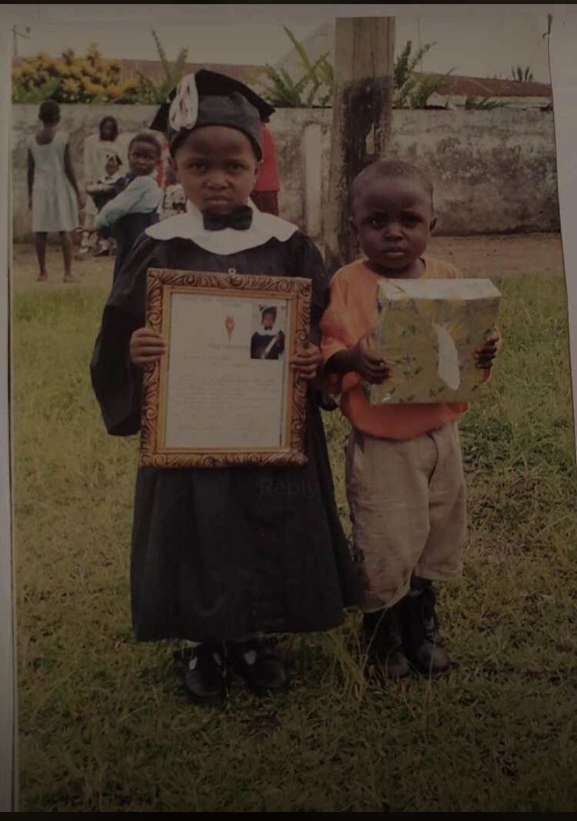 KeinCandice's tweet photo. Growth 🙌❤️ I was once taller than @flakodollar hein 😂😂
2001                                 2023 https://t.co/GEBQBzEak7