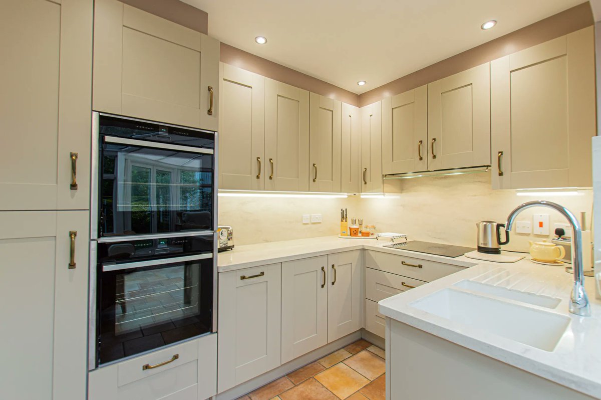 Sheppards Estate Agent tweet media