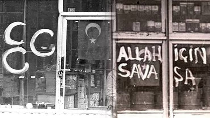 O sırada Müslümanlar