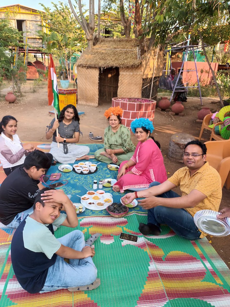 tillusagro's tweet photo. मेरे देश 🇮🇳 की धरती सोना उगले, उगले हीरे मोती
मेरे देश 🇮🇳 की धरती...Republic day celebrations and Hurada parties at Tillus Agro Tourism.
#republicday2023 #republicday #india #maharashtra #solapur #hurada #picnic #staycation #villagelife #tillusagrotourism https://t.co/obw76Rwgiq