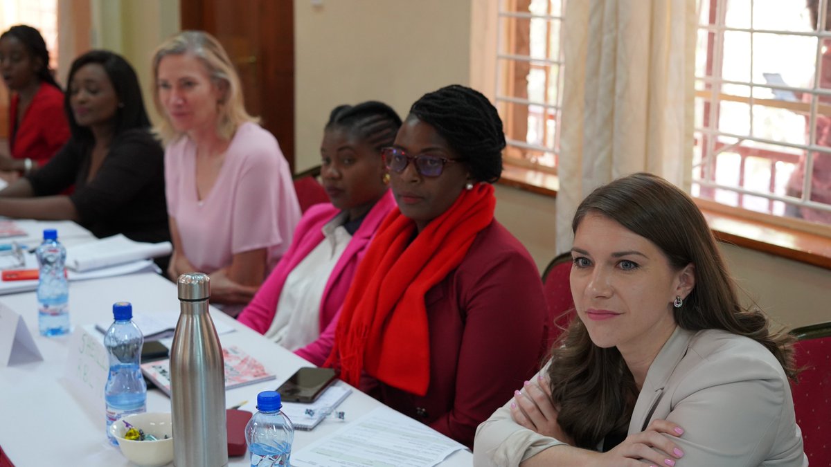 DAY 2: @mercymnjoroge, As journalists, we should be at the forefront of demystifying some of the gender stereotypes and myths.
#RightsMedia training