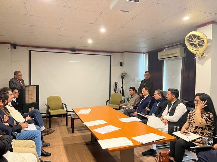 fayaz675's tweet photo. "I just completed a three-day training on #reporting_climate and flood response from the Radio Power 99 foundation in collaboration with #DW_Akademie. I am thankful to @atifthepoet , @balochatif for providing such a wonderful opportunity. https://t.co/6StHOxb9DP