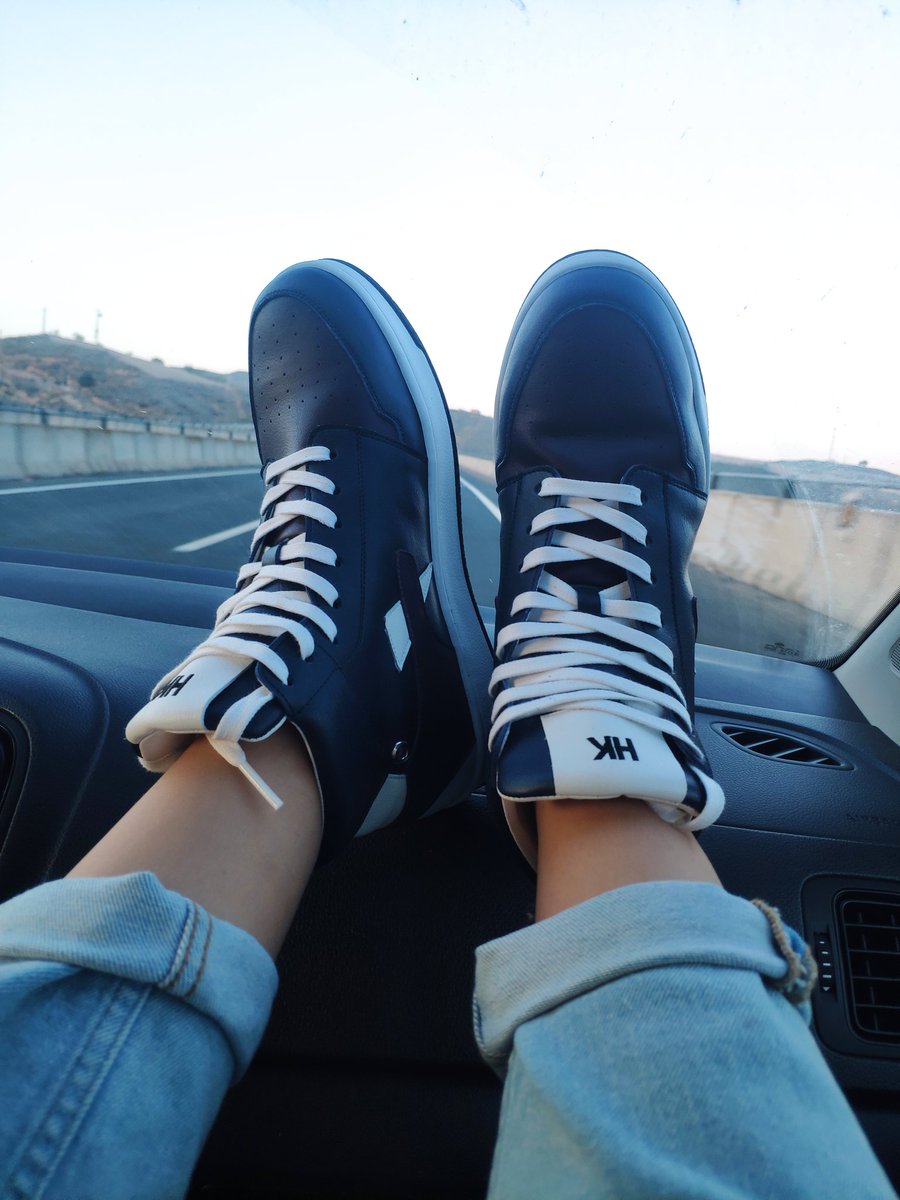 SunEleven3's tweet photo. De camino a la @Blockworldtour de Granada con @HederaKicks y @LaAcademiaBTC para celebrar el SOLD OUT de las KICKS!! 🎉👟🎉
👏🏼👏🏼👏🏼👏🏼👏🏼👏🏼👏🏼👏🏼👏🏼👏🏼👏🏼
#blockchain #NFTCommunity https://t.co/dTeikbUDaJ