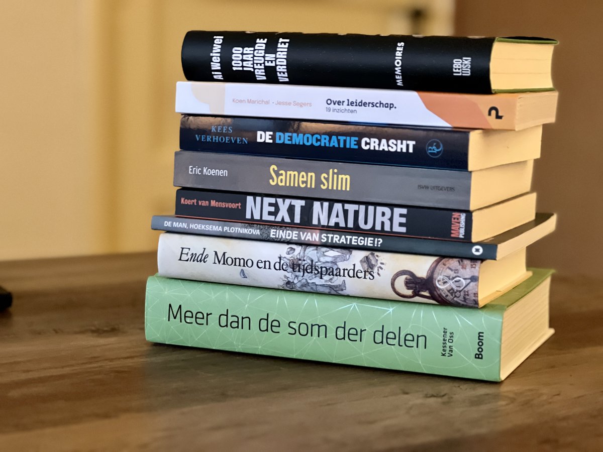 marcoderksen's tweet photo. Okay, ik geef toe! #boekverslaafd https://t.co/qJ3q7x50wY