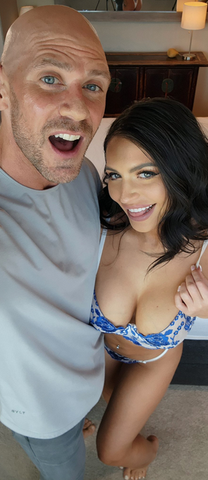 Another new one for you! @alexapaynexx https://t.co/bTigf8deXB<a class="tags" href="/tag/alexapaynexx">@alexapaynexx</a><a href="/tag/throwbackthursday"class="tags"><span>#throwbackthursday</span></a>