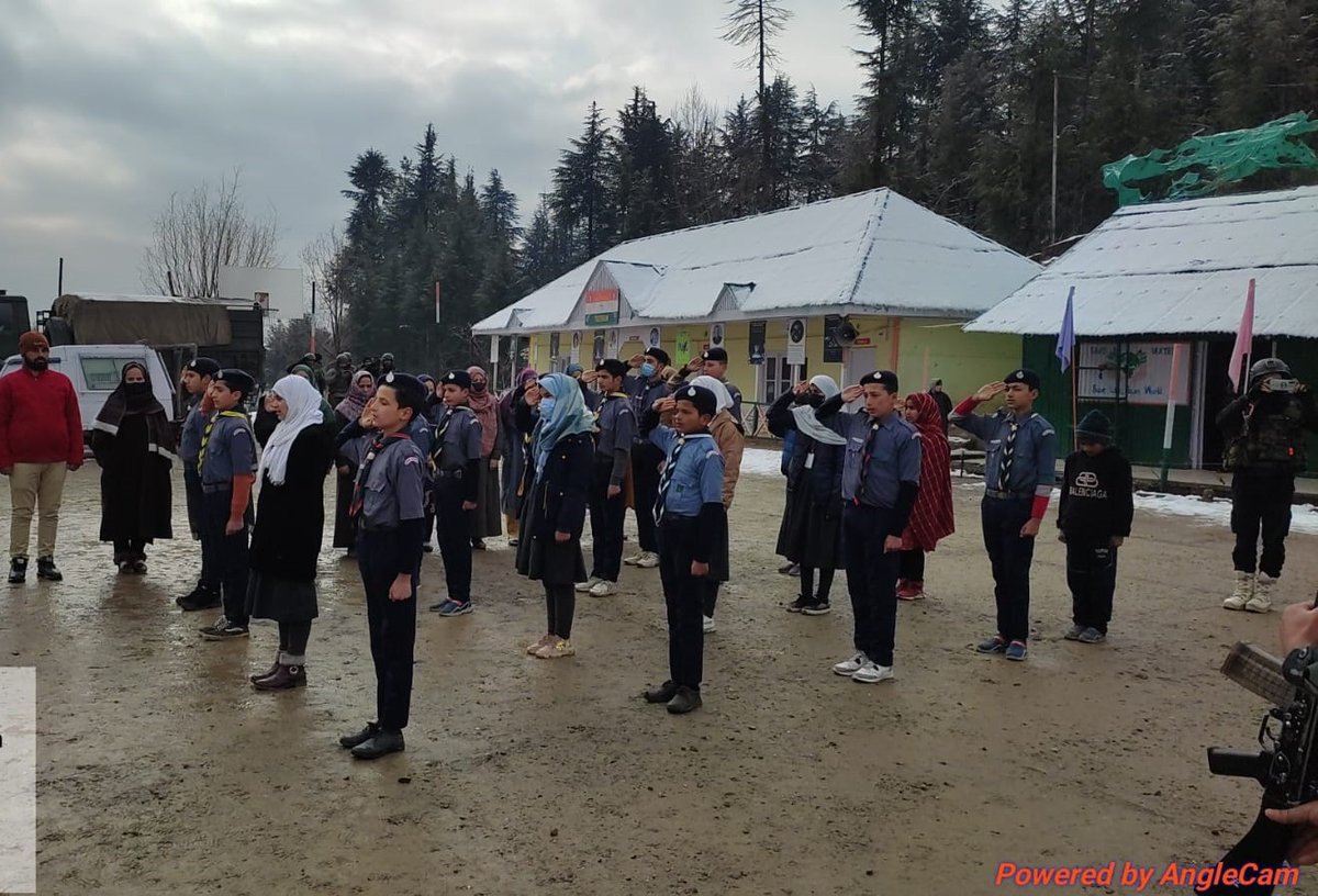 HukusBukus_786's tweet photo. In celebration of the #74thRepublicDay, the #IndianArmy Organized National Flag unfurled at Trehgam, #Kupwara...!!!🇮🇳🇮🇳🇮🇳

#INDvNZonFanCode #PathaanCollection #Kranti 
#WhatTheFizz  #TalkatoraStadium #AdaniGroup  #GodKabir_NirvanaDiwas #ParikshaPeCharcha2023 
#YuvaGalamPadayatra https://t.co/Y5EAxVpx6H