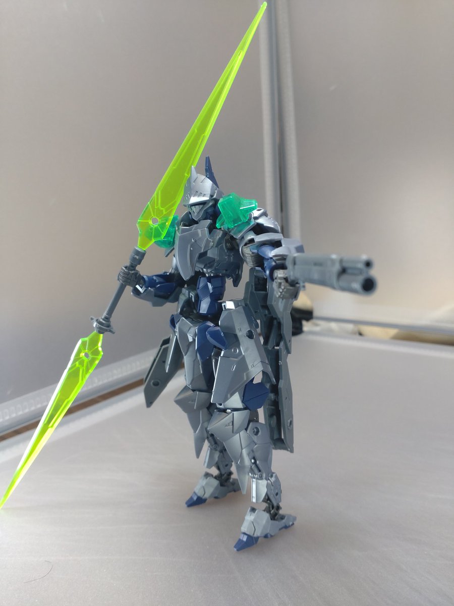 LECROSSBONES's tweet image. スピナティオ近衛仕様
#30MM宇宙戦 
#マクシオン軍
#30MM
座標R侵攻軍の中枢艦隊に所属するスピナティオ
所謂通常のナイトスピナティオとは武装はツインソードに変更され、ブースターも増設されている
肩のクリスタルは司令直属の証であるとともに拡散ビームの発射口にもなっている