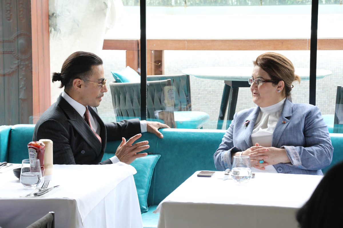 deryayanikashb's tweet photo. Sn. Nusret Gökçe’ye devlet korumasında yetişen çocuklarımız adına sağladığı destek için teşekkür ediyorum.

Devlet korumasında yetişen çocuklarımızın istihdamı ve eğitimi noktasında birlikte çalışmayı sürdüreceğiz. https://t.co/frxx48SA3P