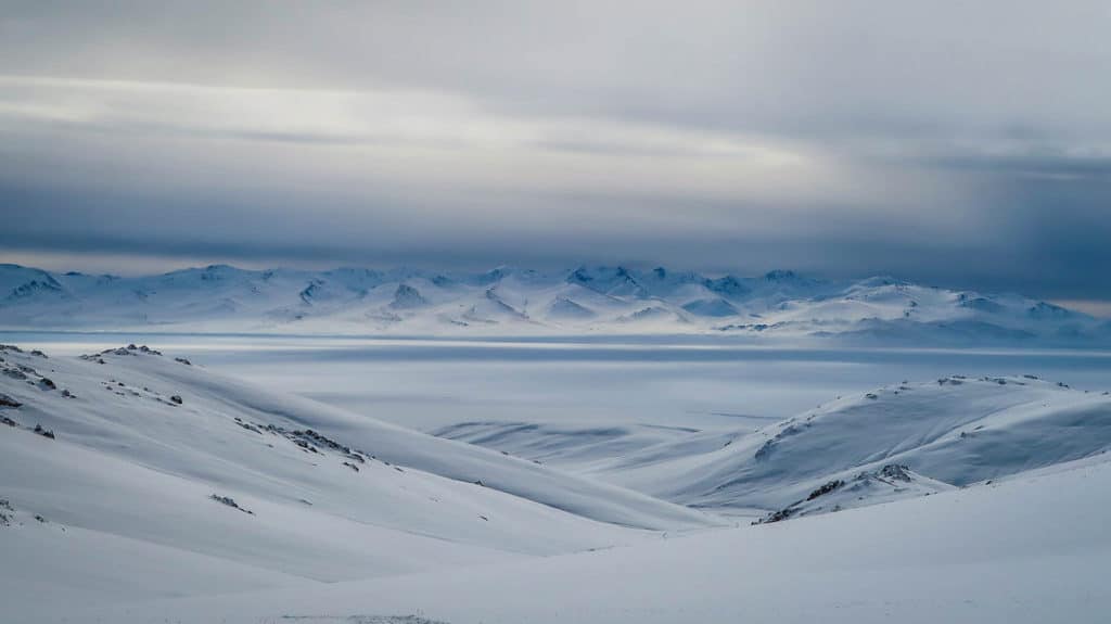 TerraMontis's tweet photo. Son Kul lake in Kyrgyzstan. It's must be a MUST visit place of everyone.
#sonkullake #Kyrgyzstan #lakes #mountainlakes #mountains #Snowfall #whitetops #yurt #nomadsculpt #nomadlife #alpinelake #Horses #horseriding #Singapore #in #Centralasia #adventures #lovethislife #lifeisgood https://t.co/nRuGkxC0U2